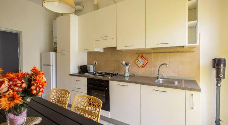Holiday apartment with 2 rooms for 6 persons — photo 5