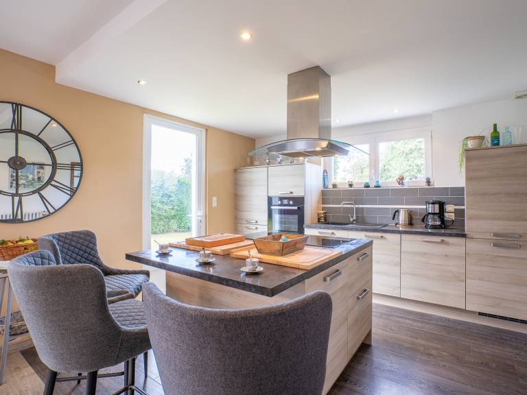 Fully equipped ample house with BBQ, patio & garden | Dogs allowed — photo 4