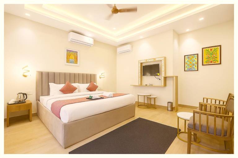 Goroomgo Banaras Homestay Varanasi in Tola