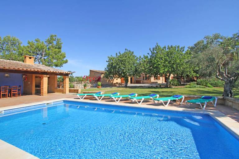 Fully equipped vacation home with terrace, BBQ & garden | Dogs allowed — photo 3
