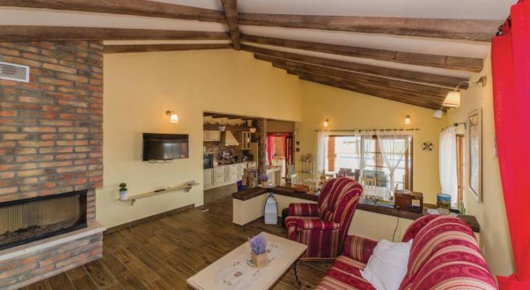 Wonderful villa with hot tub & pool | Pets allowed — photo 2