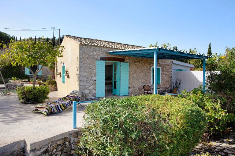 Holiday Home 'Sira Stonehouse L' with Sea View, Wi-Fi and Air Conditioning in Zakynthos