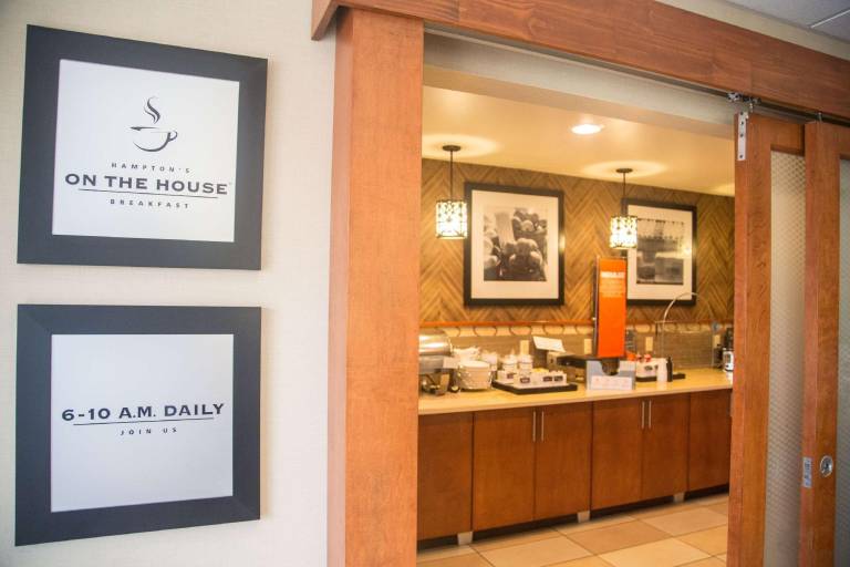 Hampton Inn Summersville — photo 5