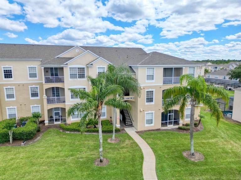 Fully equipped nice house with pool, jacuzzi & barbeque | Pets allowed in Osceola, FL