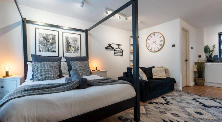 Holiday apartment with 1 room for 2 persons in Exeter