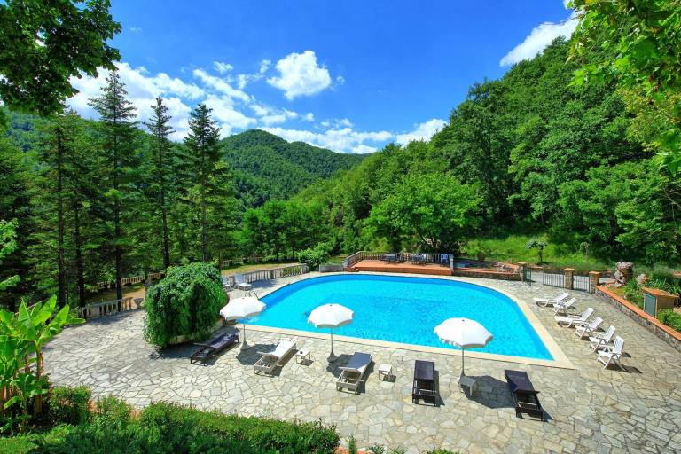 Children-friendly beautiful villa with barbecue, terrace & private pool | Pets are welcome — photo 5