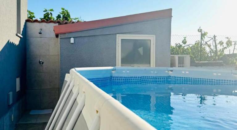 Villa with pool — photo 3