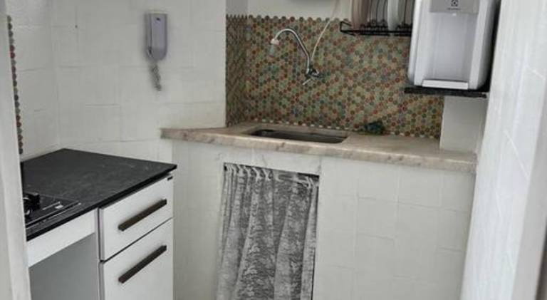 Republica femenina quartos privados e compartilhados em predio residencial — photo 4