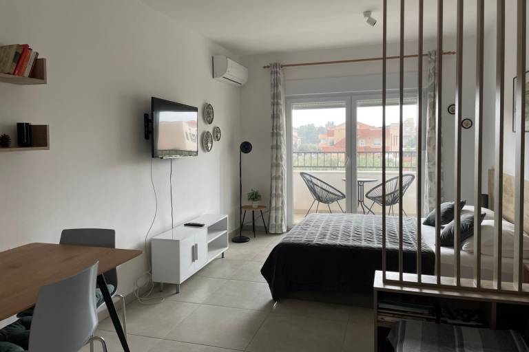 Studio with terrace in Okrug