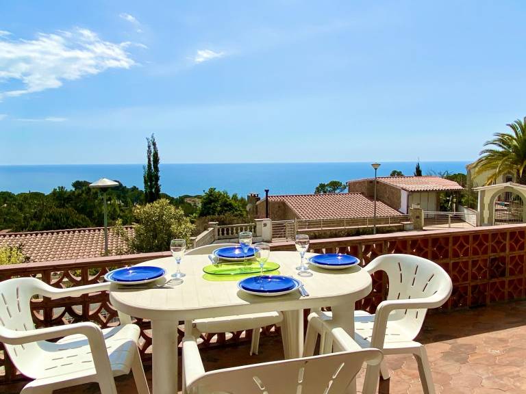 Villa with terrace, pool & grill | Sea view — photo 4