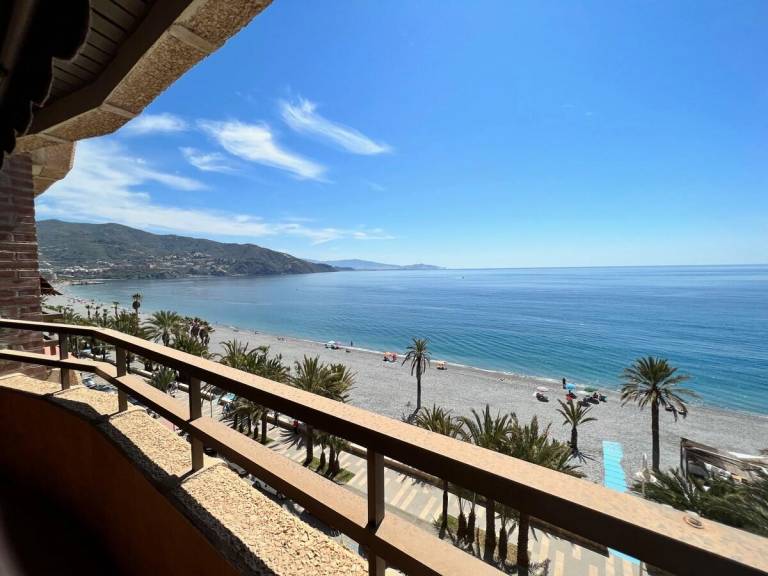 PUSHE Playa Velilla Beach & Tradition in Almunecar