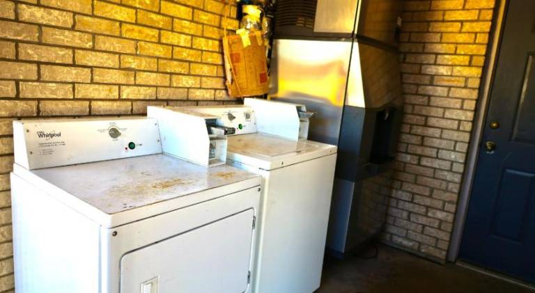 Regency Inn & Suites — photo 5