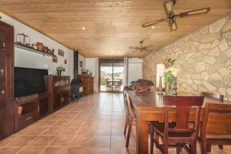 Vacation home with barbecue, garden & terrace | Mountain view | Perfect for remote work — photo 4