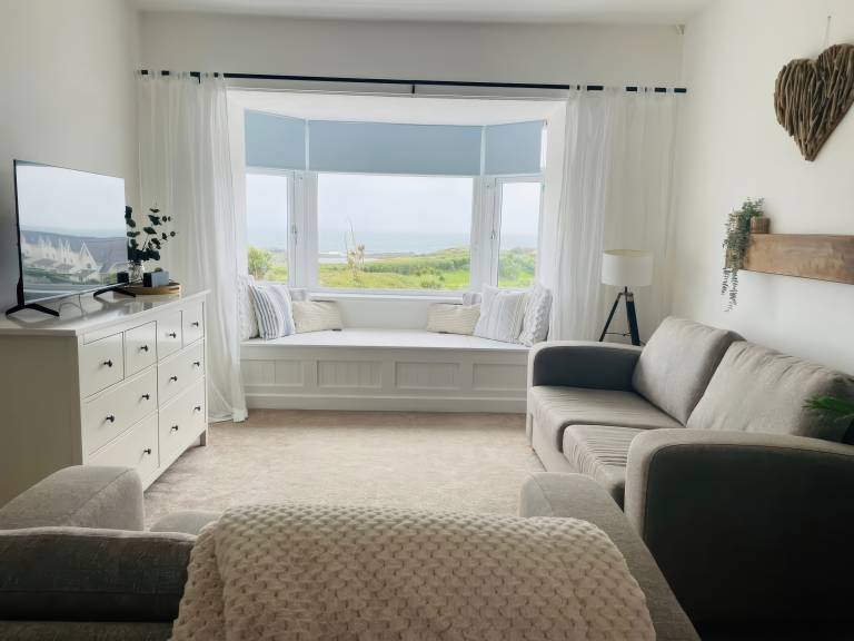 Child-friendly charming cottage with yard | Beach view | Beach nearby | Pet-friendly — photo 5