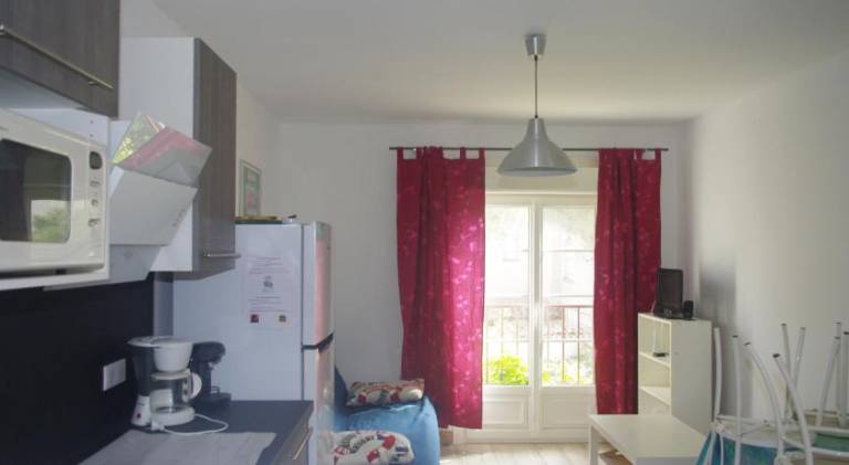 Rental apartment with garden — photo 4