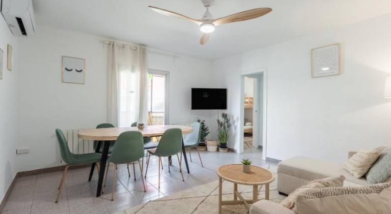 Apartment with 4 rooms for 6 persons — photo 3