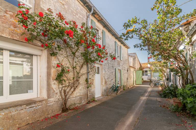 Authentic village house on Île de Ré — photo 2