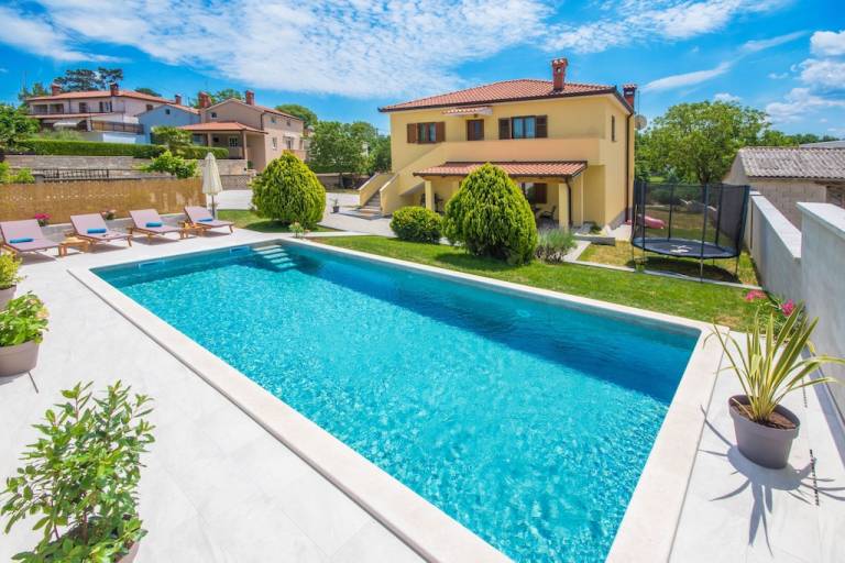 Villa Tinjan