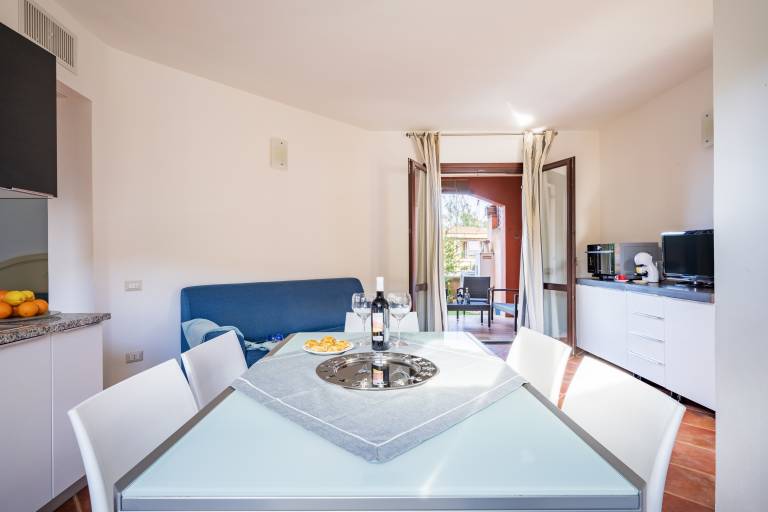 Holiday apartment with patio & yard | Pet-friendly — photo 4