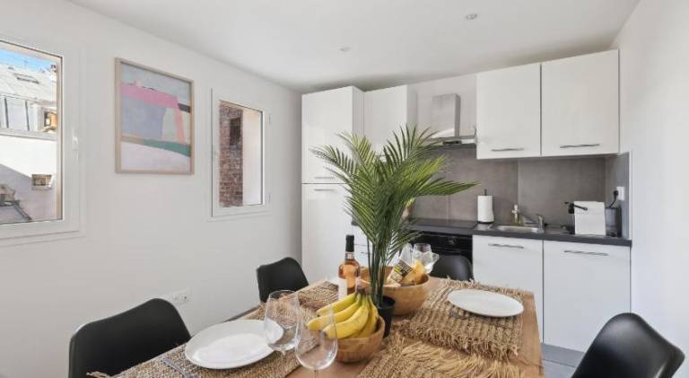 Rental apartment with terrace & garden — photo 3