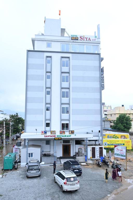 HOTEL SIYA GRAND