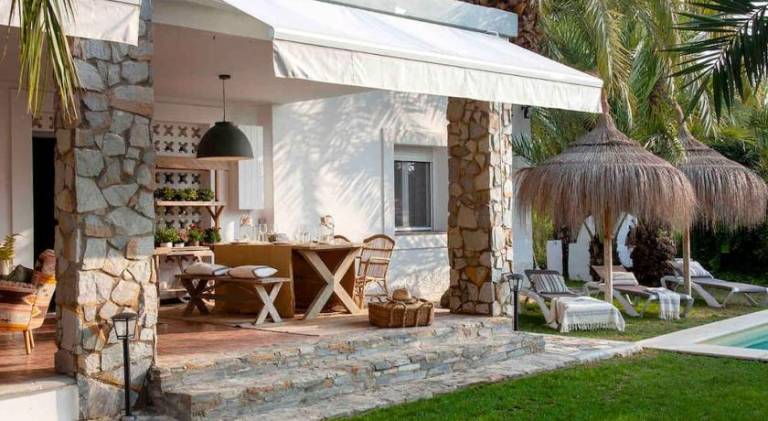 House with private pool, yard & terrace — photo 5