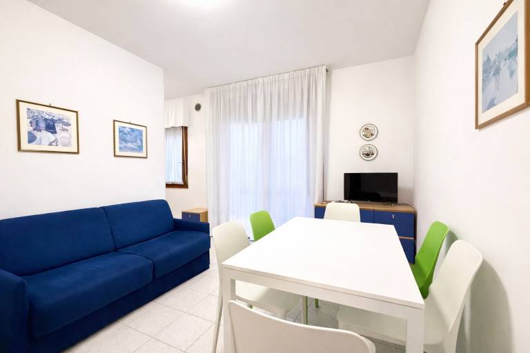Holiday apartment with patio — photo 3
