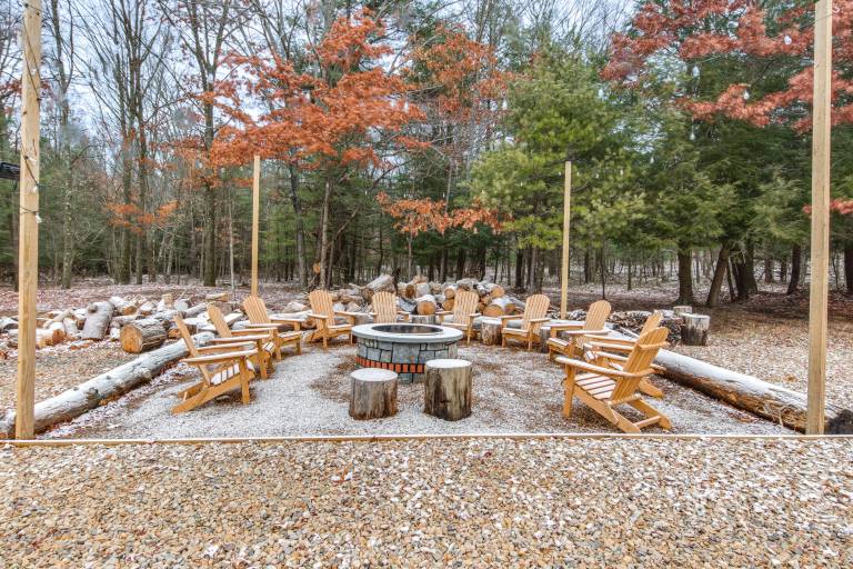 Houtzdale Home w Shuffleboard & Pickleball