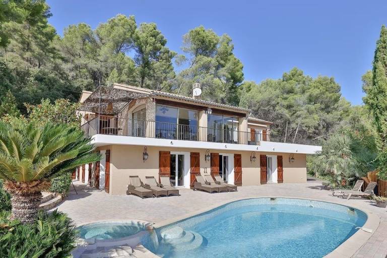 Villa Puget-ville