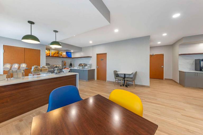 Comfort Inn & Suites Oklahoma City North - Quail Springs — photo 4
