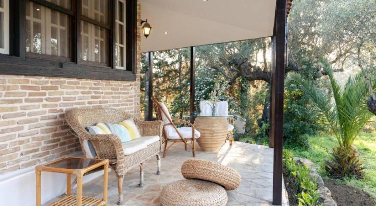 Fully equipped nice house with BBQ, yard & heated pool | Good for workation | Pets allowed — photo 2