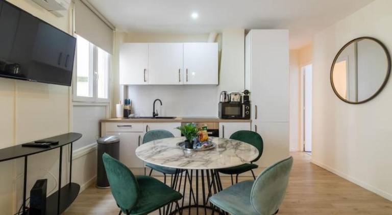 Beautiful rental apartment | Near Arc de Triomphe | Pets allowed — photo 5