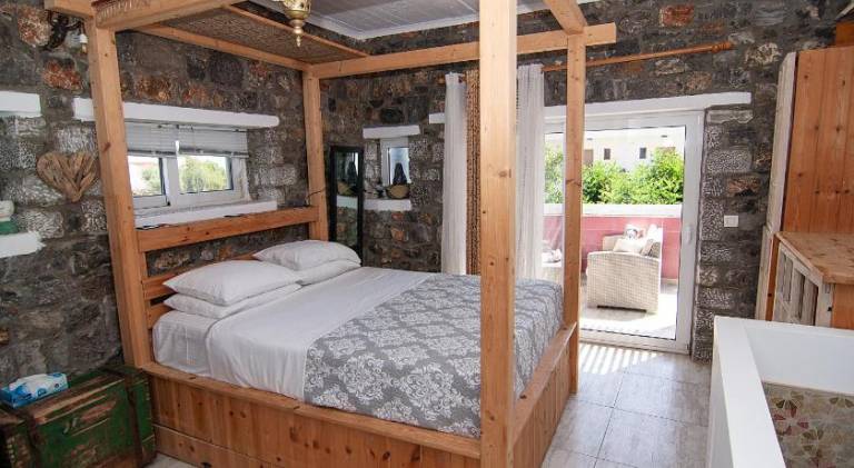 Apartment with patio, pool & garden | Close to the beach | Pets are welcome in Rhodes