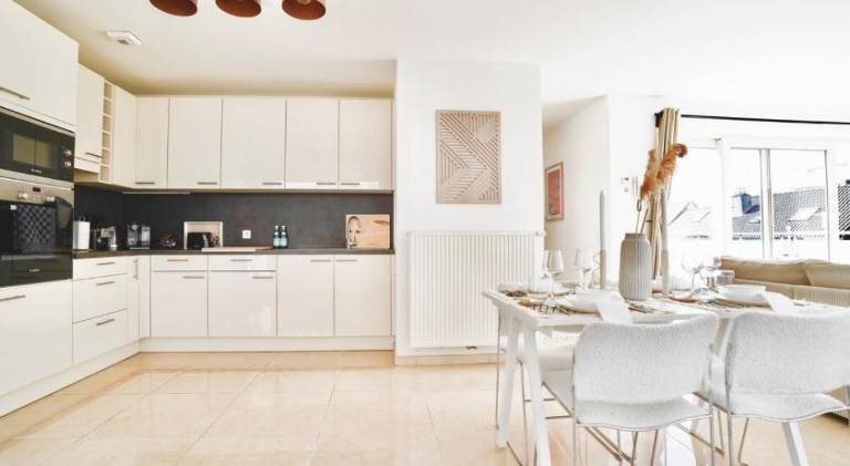 Holiday apartment with patio & garden | Next to Gravensteen | Perfect for remote work | Dogs allowed — photo 3