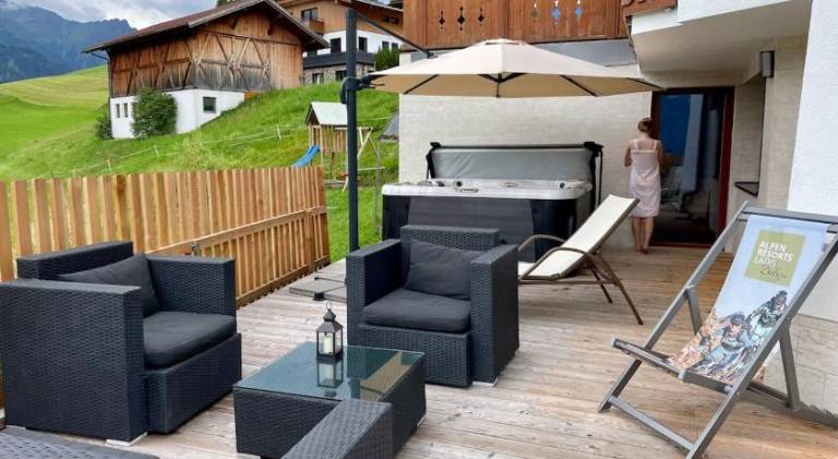 Vacation home with yard, terrace & sauna | Suitable for remote work — photo 5