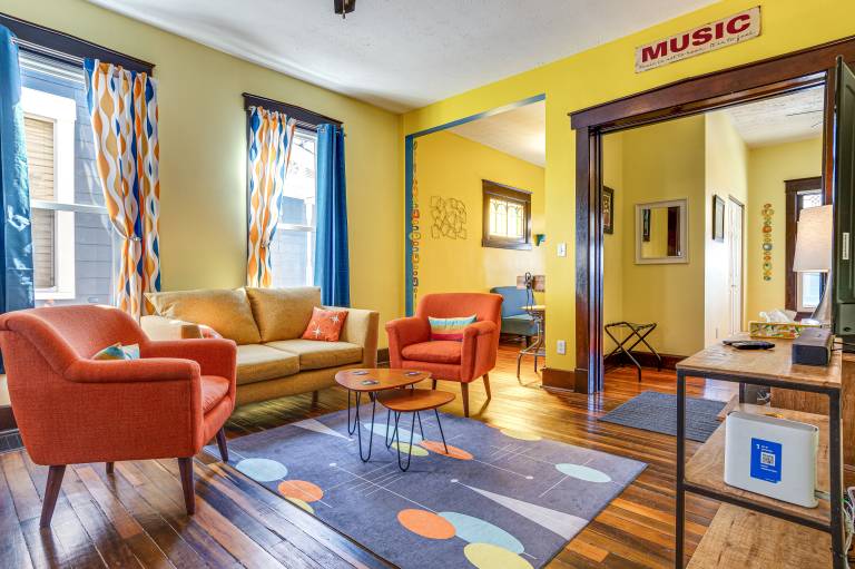 Retro Inspired Indy Home Walk to Fountain Square
