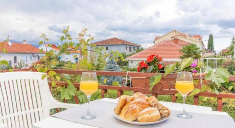 Rental apartment | Next to the beach | Dogs allowed in Supetar