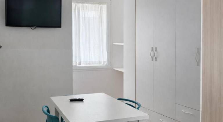 Serviced apartment with yard — photo 5
