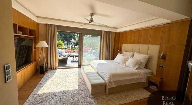 Pleasant villa with pool | Close to the beach | Pets are welcome — photo 2