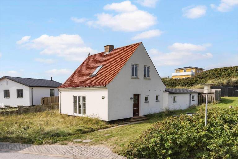 House with patio & barbecue in Lokken