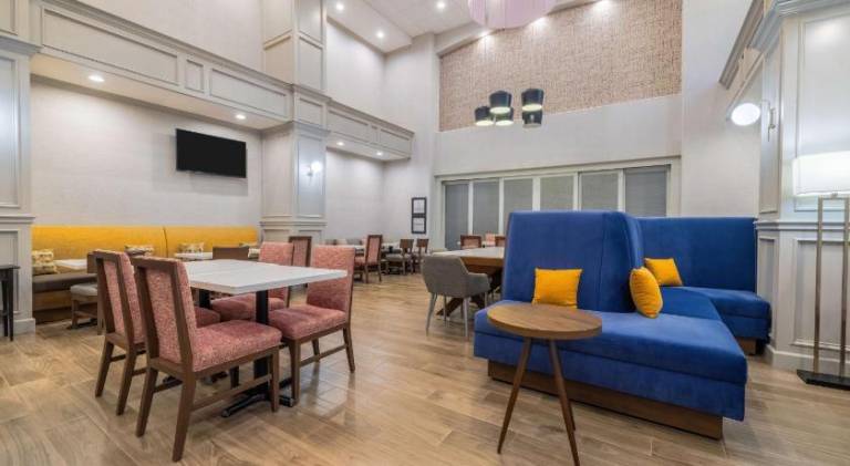 Hampton Inn & Suites Brenham — photo 2