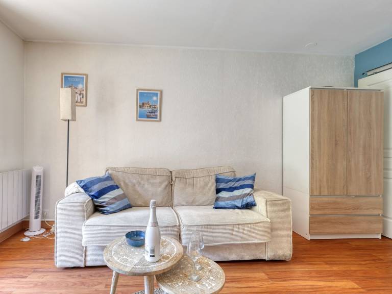 Holiday apartment with terrace — photo 5