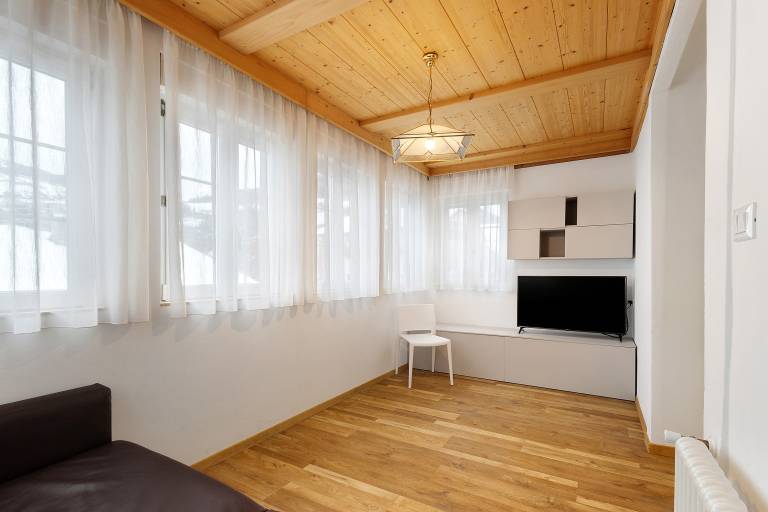 Child-friendly pleasant rental apartment | Garden view | Next to the ski | Suitable for remote work | Pets allowed — photo 2