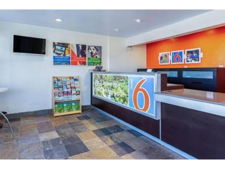 Motel 6 Pendleton, OR - West — photo 5
