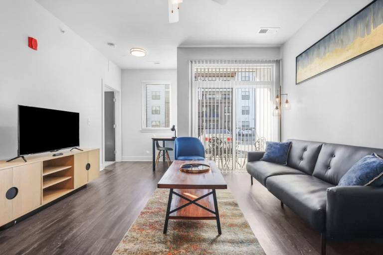 CozySuites Modern 1BR Nora Indianapolis 8