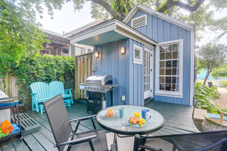 Private Spa & Dog Friendly: Romantic Galveston Gem in Galveston, TX