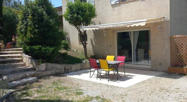Holiday apartment with 1 room for 4 persons in Carcassonne