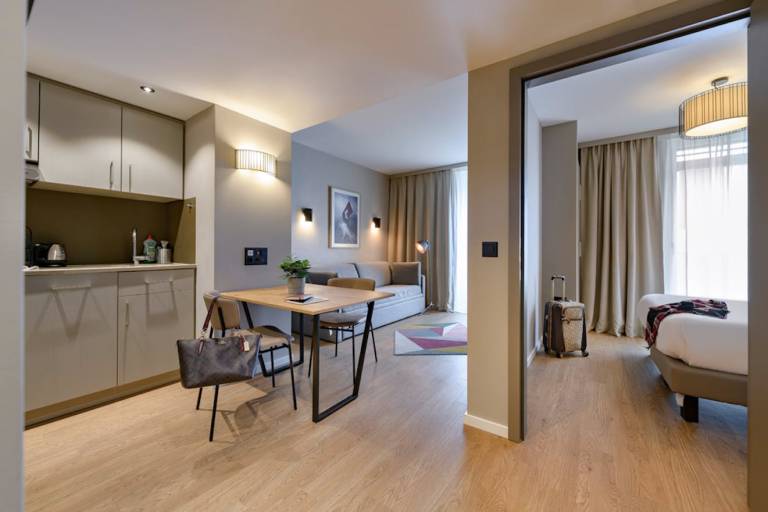 Beautiful apartment with sauna | Next to Zürich Hauptbahnhof | Dogs allowed — photo 2