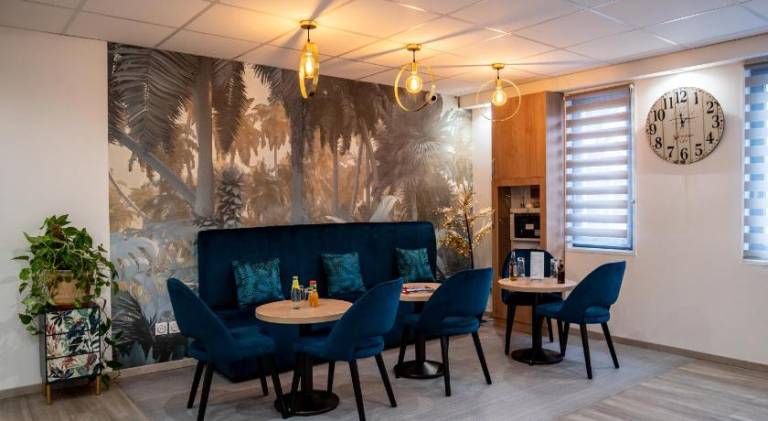 Contact Hotel Restaurant Bleu France Eragny Cergy — photo 4