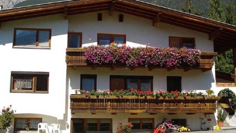 Ferienwohnung  Zams